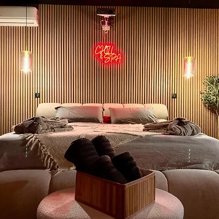 Apartment Chill & *